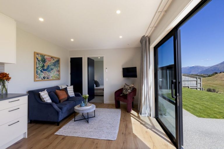 Photo of property in 97 Spur Ridge Rise, Jacks Point, 9371