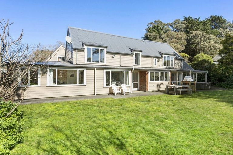 Photo of property in 14 Halswater Drive, Churton Park, Wellington, 6037