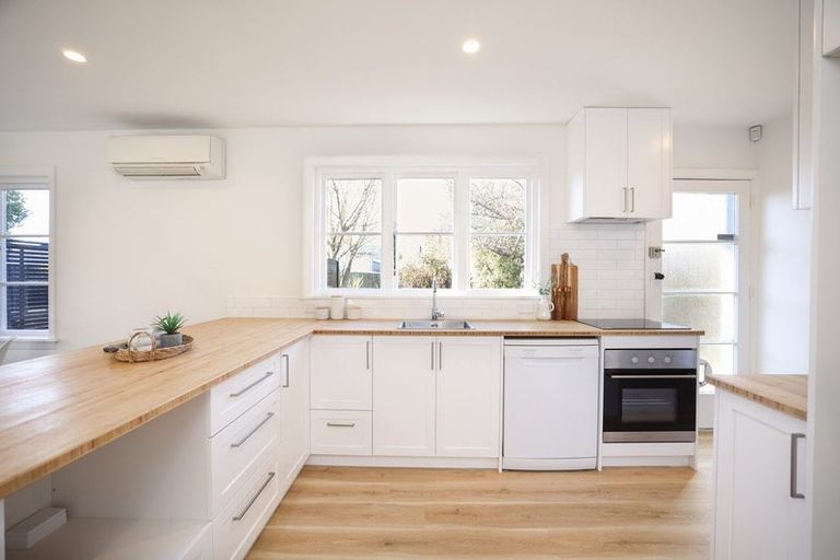 Photo of property in 12 Jameson Avenue, St Albans, Christchurch, 8052