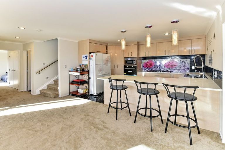 Photo of property in 13 Kereru Rise, Papakura, 2110