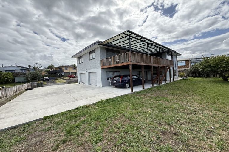 Photo of property in 24 Widmore Drive, Massey, Auckland, 0614