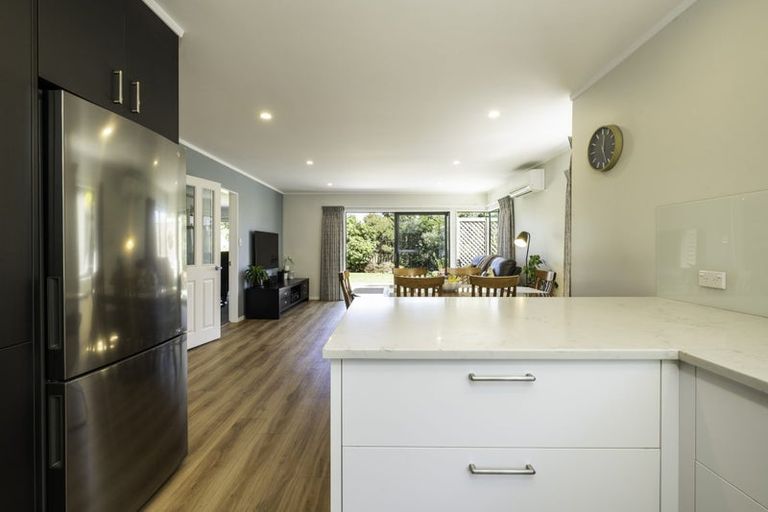 Photo of property in 34 Samwell Drive, Whitby, Porirua, 5024