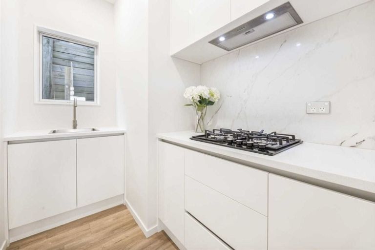 Photo of property in 12 Haku Road, Flat Bush, Auckland, 2019