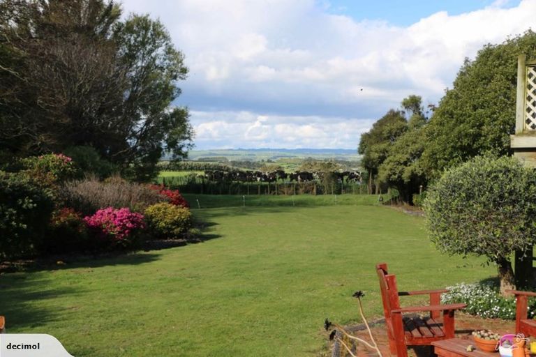 Photo of property in 152 South Road, Hawera, 4610