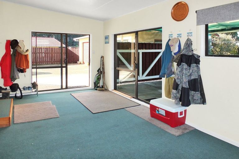 Photo of property in 38 Hennessy Street East, Foxton Beach, Foxton, 4815
