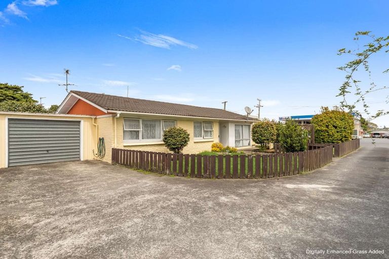 Photo of property in 1/5 Grove Road, Papakura, 2110
