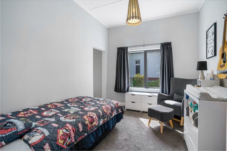 Photo of property in 33 Mary Street, Winton, 9720