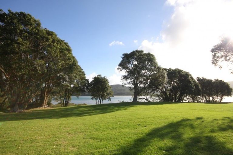 Photo of property in 69 Tangiteroria Lane, Pauanui, Hikuai, 3579