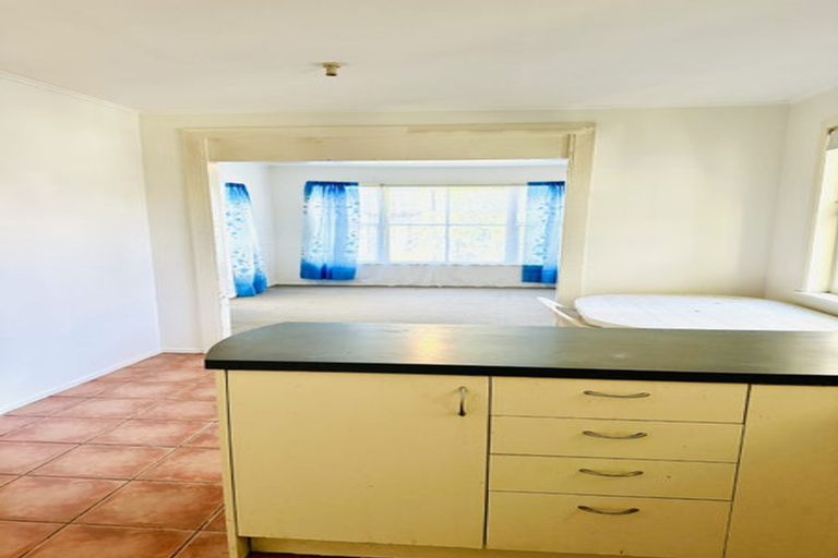 Photo of property in 57 Rathgar Road, Henderson, Auckland, 0610