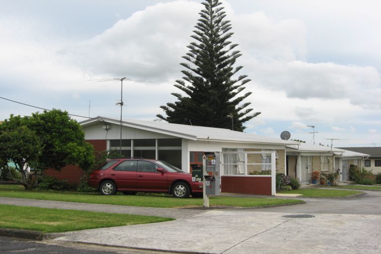 Photo of property in 3/4 Grierson Place, Pukekohe, 2120