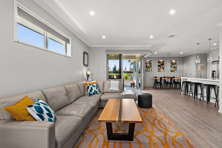Photo of property in 18 Ruakituri Place, Te Awa, Napier, 4110