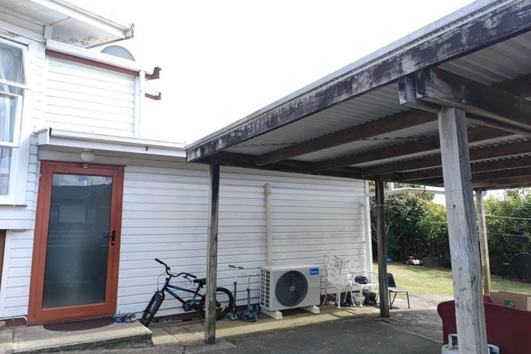 Photo of property in 61 Juniper Road, Sunnynook, Auckland, 0620