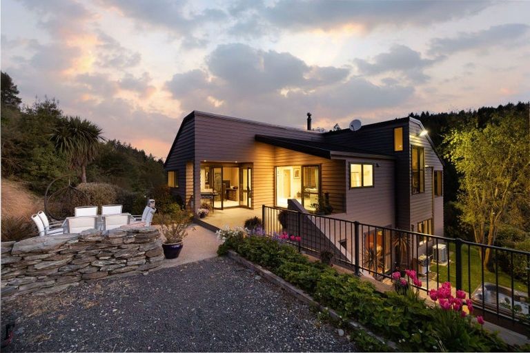 Photo of property in 664a Glenorchy-queenstown, Closeburn, Queenstown, 9371