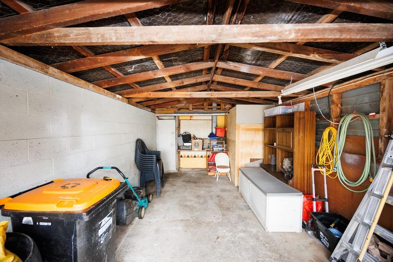 Photo of property in 21 Ilford Place, Awapuni, Palmerston North, 4412