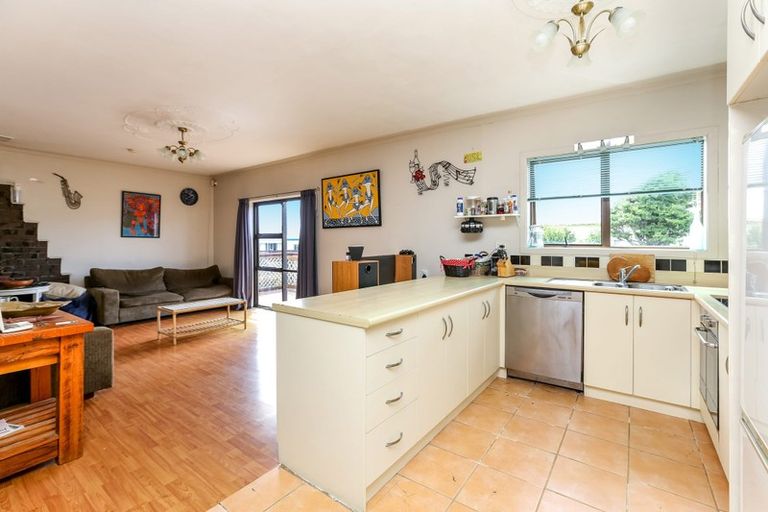 Photo of property in 143 Ngamotu Road, Spotswood, New Plymouth, 4310