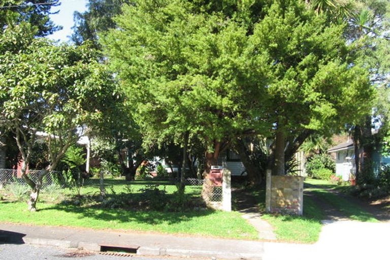 Photo of property in 6 Hamurana Place, Te Atatu Peninsula, Auckland, 0610