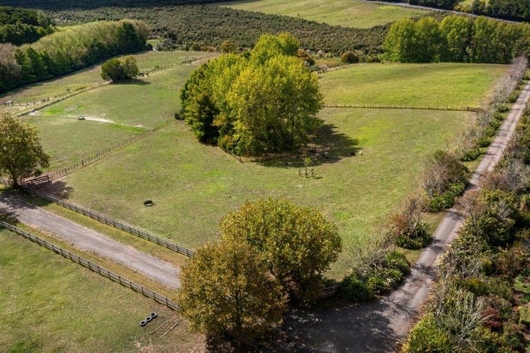 Photo of property in 122 Forestry Road, Waitoki, Kaukapakapa, 0871