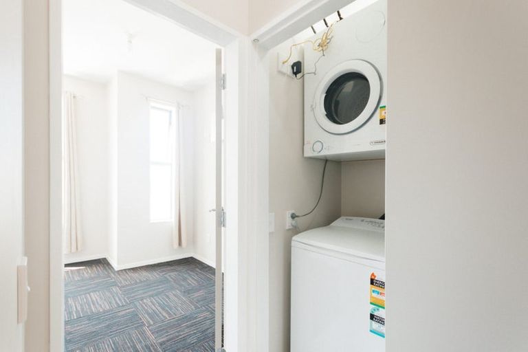 Photo of property in 35 Karo Drive, Te Aro, Wellington, 6011