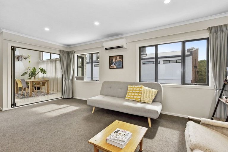 Photo of property in 15u3 Cook Street, Hamilton East, Hamilton, 3216