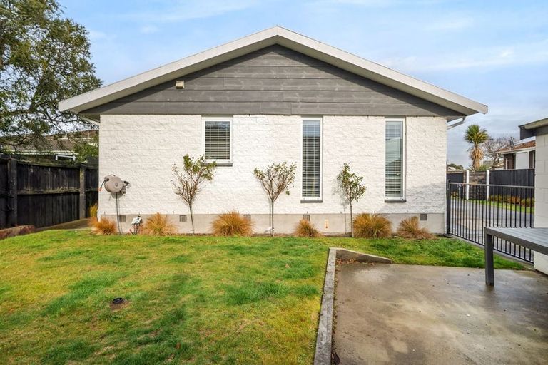 Photo of property in 28 Ingrid Street, Parklands, Christchurch, 8083