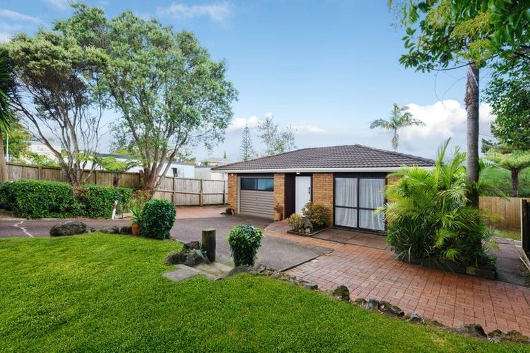 Photo of property in 1/294 Great North Road, Henderson, Auckland, 0612