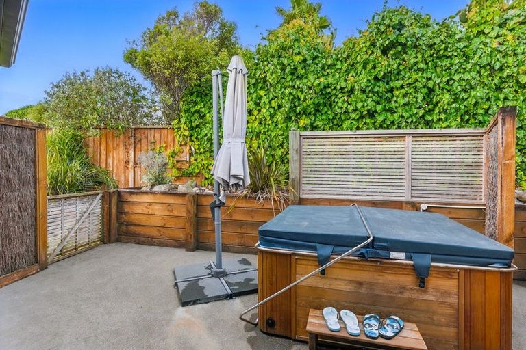 Photo of property in 5 Cadastral Court, Paraparaumu, 5032