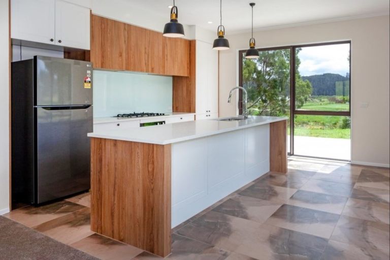 Photo of property in 70 Pinehurst Drive, Pauanui, Hikuai, 3579