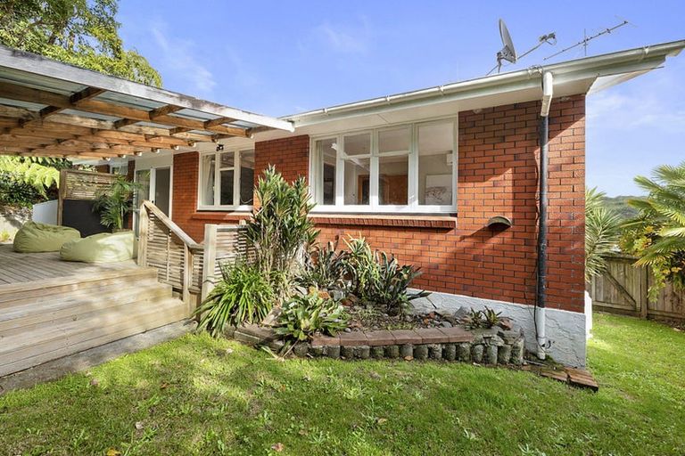 Photo of property in 1a Ward Place, Marfell, New Plymouth, 4310