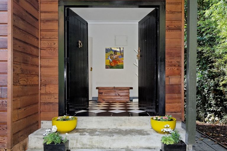 Photo of property in 199 Scenic Drive, Titirangi, Auckland, 0604