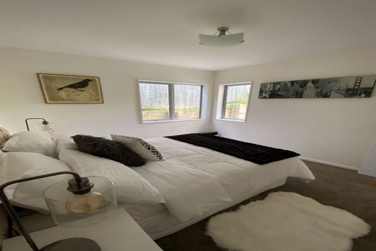 Photo of property in 17 Valhalla Drive, Beach Haven, Auckland, 0626