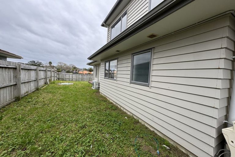 Photo of property in 37 Clover Drive, Henderson, Auckland, 0610