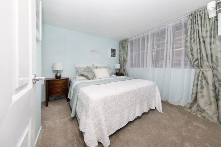 Photo of property in 91 Princes Street, Northcote Point, Auckland, 0627