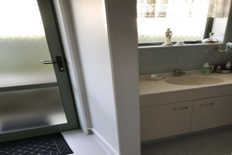 Photo of property in 27 Juliet Street, Stratford, 4332