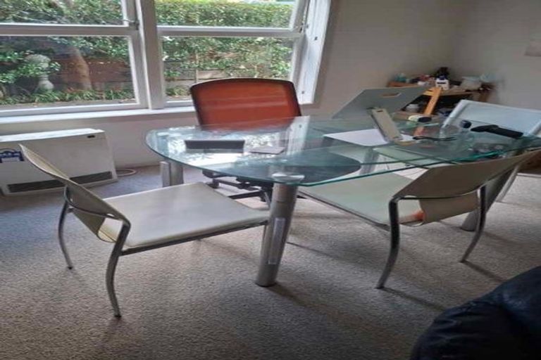 Photo of property in 1/14 Frieston Road, Milford, Auckland, 0620