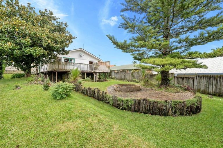 Photo of property in 11 Roick Parade, Glen Eden, Auckland, 0602