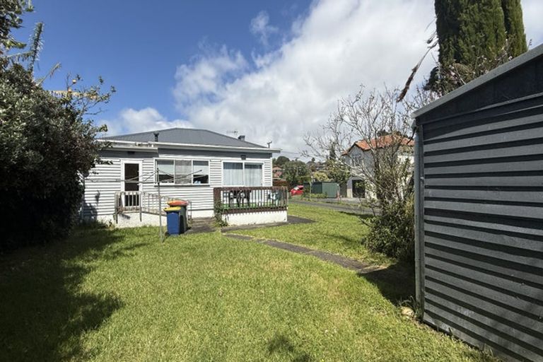 Photo of property in 33 Alma Road, Milford, Auckland, 0620