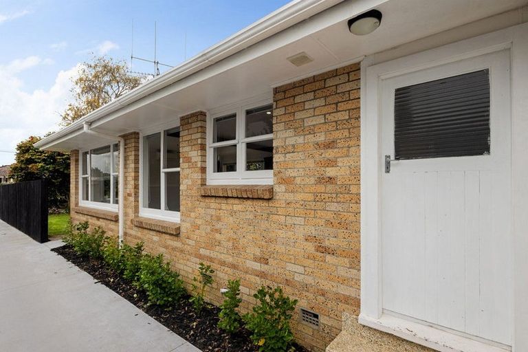 Photo of property in 86 Grey Street, Cambridge, 3434