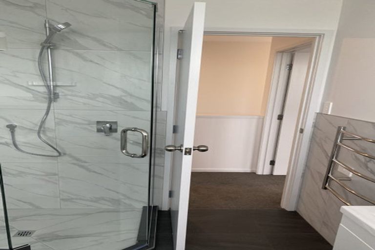 Photo of property in 28a Koromiko Street, New Lynn, Auckland, 0600