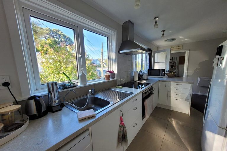 Photo of property in 55 Rolleston Street, Mount Cook, Wellington, 6021