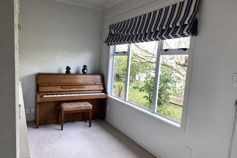 Photo of property in 22 Main Road, Waikanae, 5036