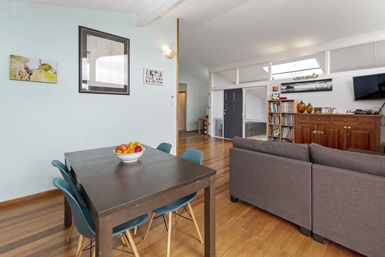 Photo of property in 13 Cutler Street, New Lynn, Auckland, 0600