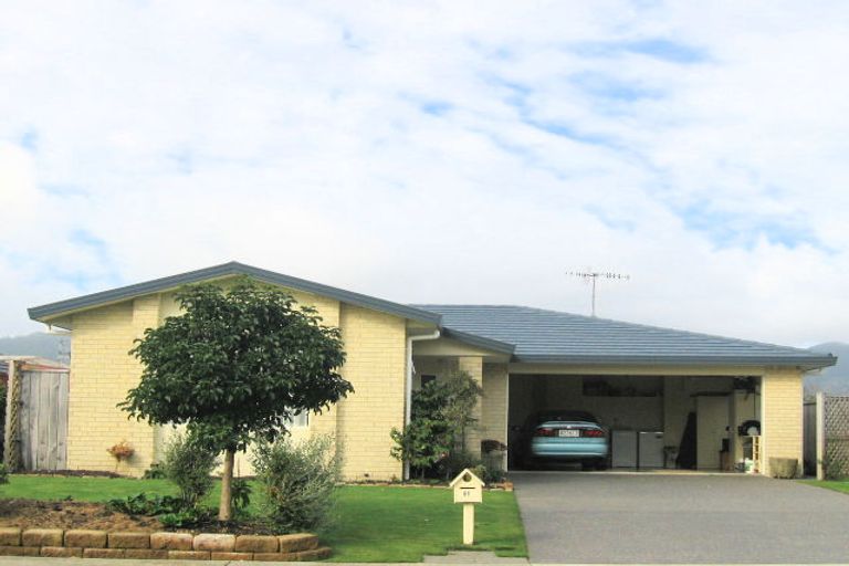 Photo of property in 25 San Priamo Place, Paraparaumu Beach, Paraparaumu, 5032