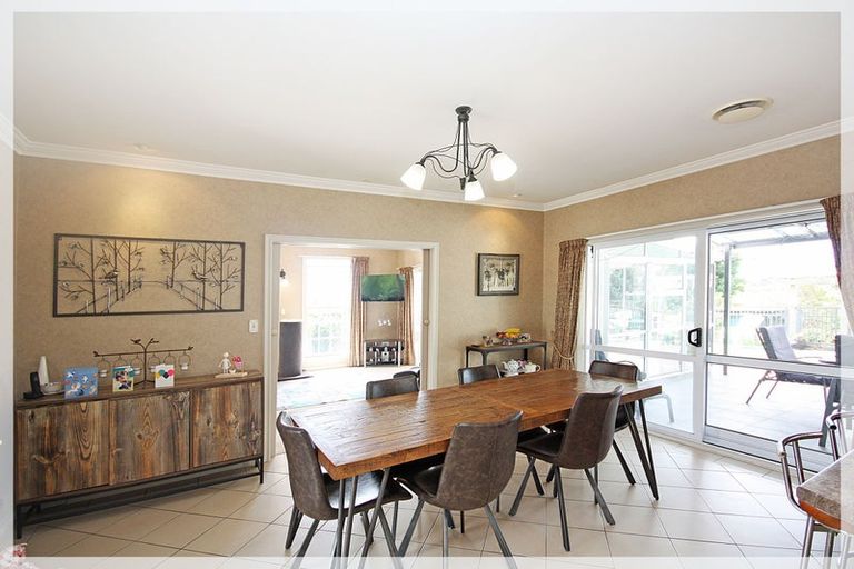 Photo of property in 54 Kawiu Road, Levin, 5510