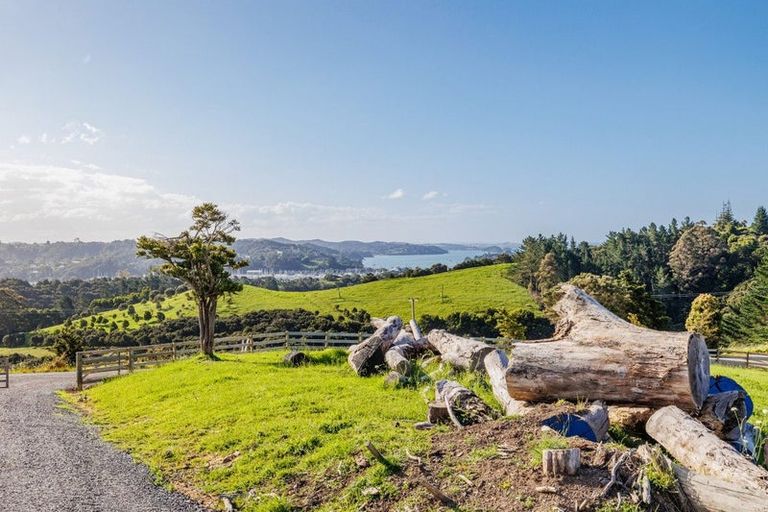 Photo of property in 114a Ranui Road, Karetu, 0283