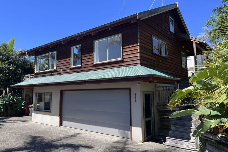 Photo of property in 1282 Whangaparaoa Road, Army Bay, Whangaparaoa, 0930