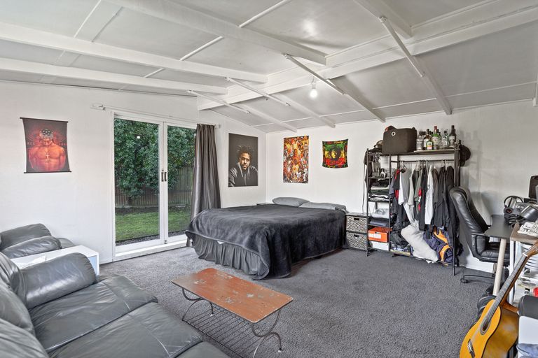 Photo of property in 42 High Street, Island Bay, Wellington, 6023