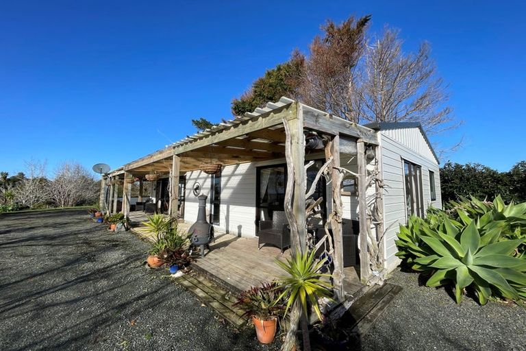 Photo of property in 800 Bickerstaffe Road, Maungaturoto, 0587