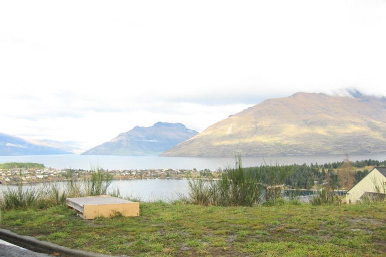 Photo of property in 92 Hensman Road, Queenstown, 9300