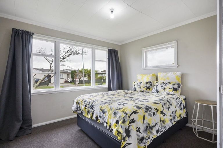 Photo of property in 2 Glasgow Street, Takaro, Palmerston North, 4412