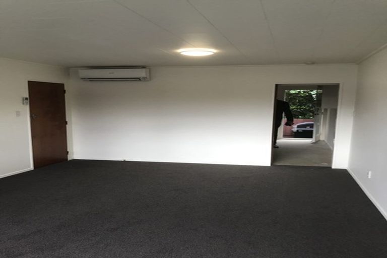 Photo of property in 210f4 Newlands Road, Newlands, Wellington, 6037